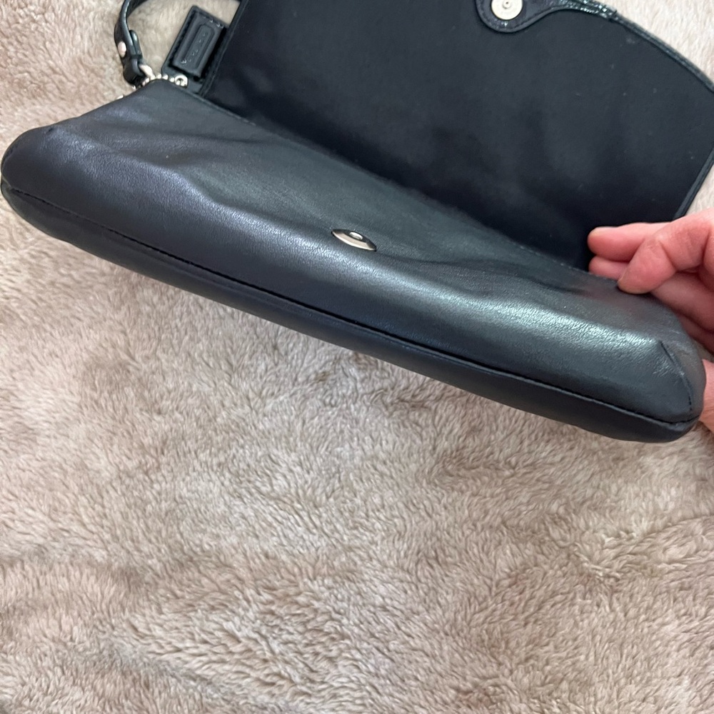 Coach Black Leather Wristlet with Logo Detail - Picture 8 of 9
